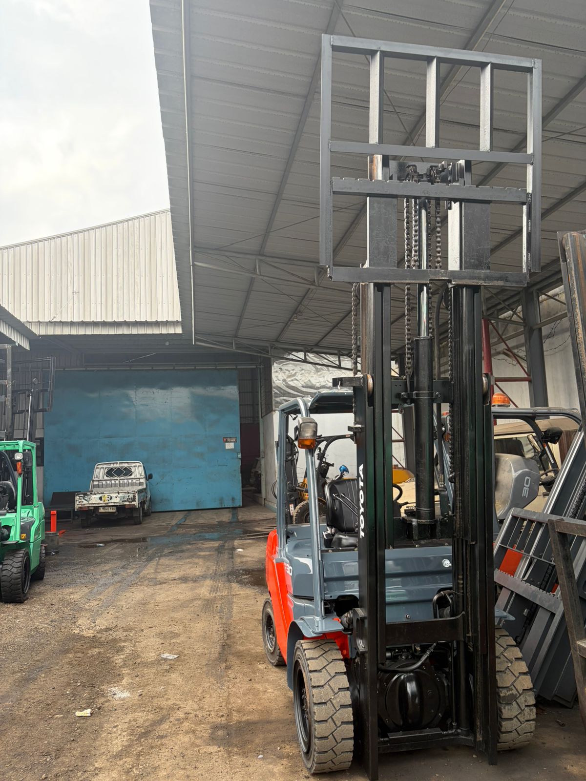 Maksimalkan Umur Mesin Forklift Diesel TCM, Toyota, Mitsubishi 2-10 Ton dengan Panduan Perawatan Sistem Bahan Bakar Anti-Macet dan Efisien.
