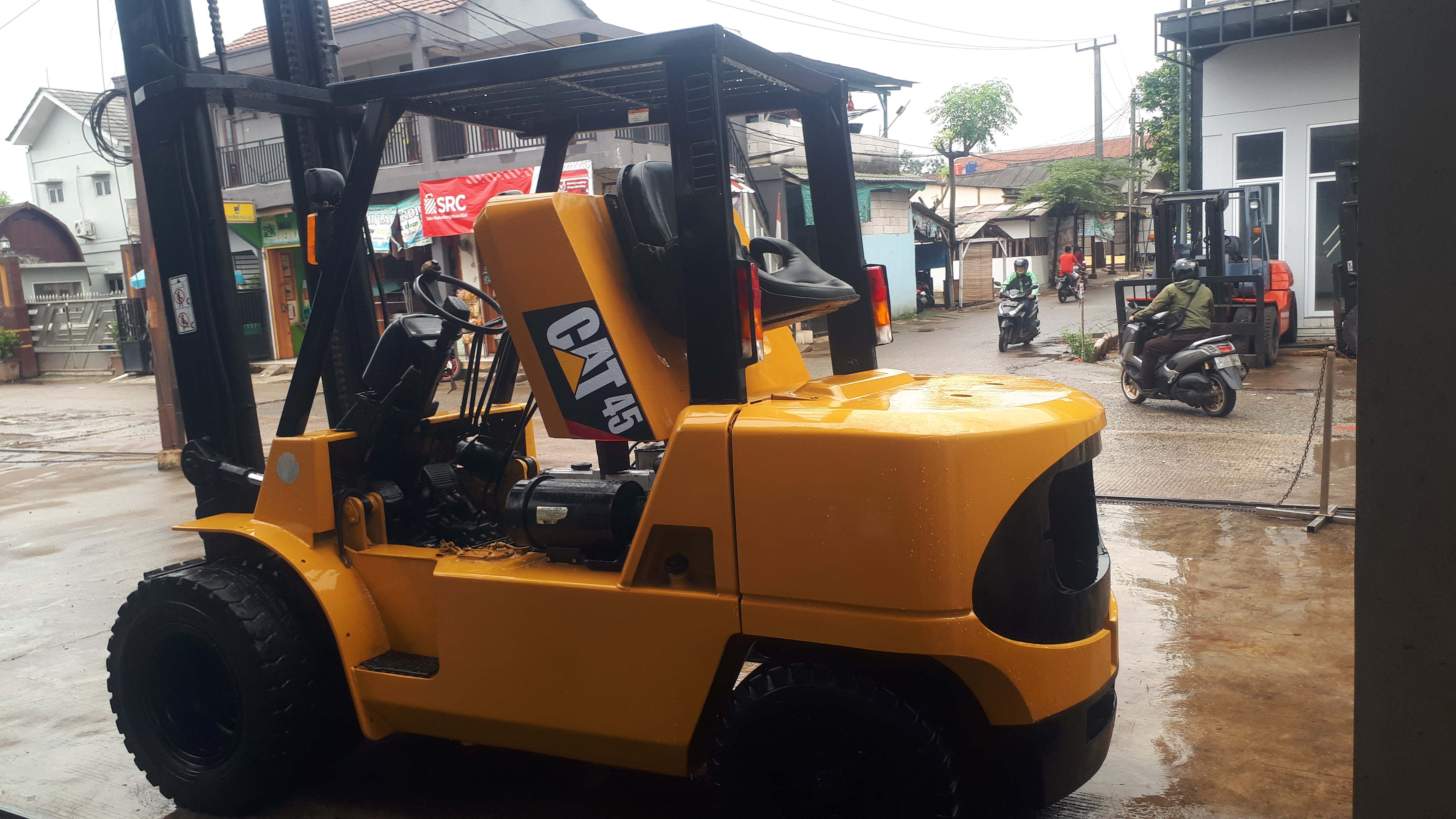 Jual Forklift Bekas Palembang: Temukan Pilihan Terbaik untuk Bisnis Anda