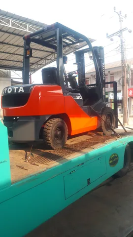 Forklift Bekas 5 Ton: Pilihan Tepat untuk Efisiensi Bisnis Anda