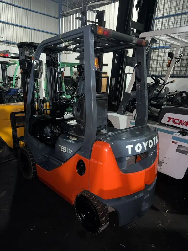 Forklift Toyota 8FD15